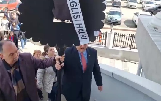 CHP Marmaraereğlisi Belediye Başkan Adayı Onur Bozkurter, Belediyenin Parsel Satışına Tepki Gösterdi