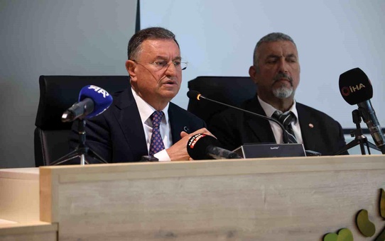 Adalet Partisi, Hatay Büyükşehir Belediye Başkanı Lütfü Savaş'ı destekliyor