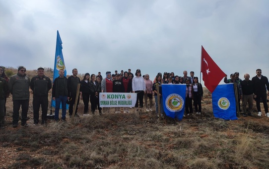 Konya'da Orman Haftası kutlamaları kapsamında ağaç dikme töreni düzenlendi