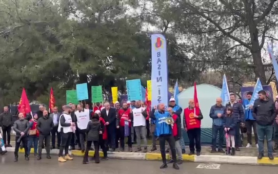 Manisa'da 2 Yıldır Direnen Pilenpak İşçileri Grevde... 'Bu İşin Dönüşü Yok. Pilenpak İşçisi Hakkını Alacak, Pilenpak İşçisi Kazanacak'