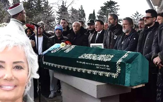 Ünlü Oyuncu Bahar Öztan'ın Cenazesi Dualarla Uğurlandı