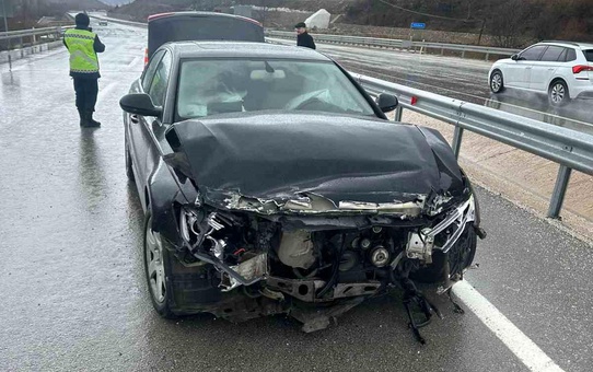 Niksar Belediye Başkanı trafik kazasını yara almadan atlattı