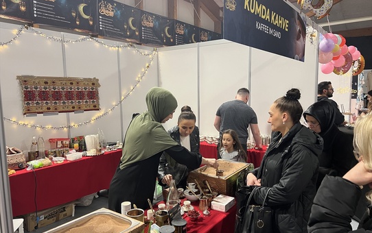 Avusturya'da Türk toplumu tarafından düzenlenen Ramazan Festivali yoğun ilgi gördü