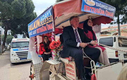 Aydın'da Bağımsız Adayın İlginç Seçim Taktiği: Faytonla Şehir Turu