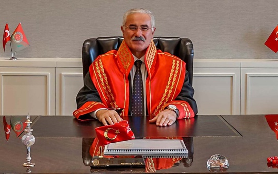 Yargıtay Başkanı Mehmet Akarca'nın 4 yıllık görev süresi doluyor, başkanlık seçimi için üyeler sandık başında
