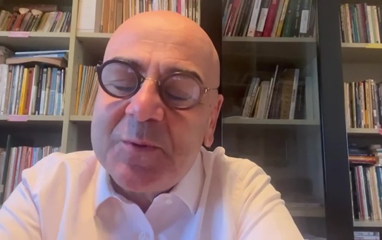 Tiyatrocular ve tiyatroseverler ekonomik krizin gölgesinde Dünya Tiyatro Günü'nü kutluyor