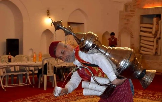 Seyitgazi Kaymakamı, çocuklar ve aileleriyle iftar programında buluştu