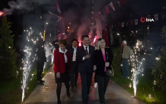 Ata Sahne Sanat Merkezi, 'Dünya Tiyatrolar Günü'nde kapılarını açtı