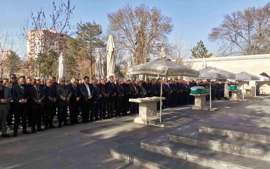 Osman Çilsal'ın annesi Rakiye Çilsal hayatını kaybetti