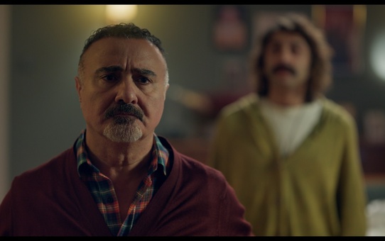 Tolga Örnek'in yönettiği 'Mucize Aynalar' filmi 5 Nisan'da vizyonda