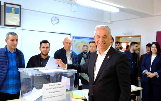 Cumhur İttifakı Bilecik Belediye Başkan Adayı Mustafa Yaman Oyunu Kullandı