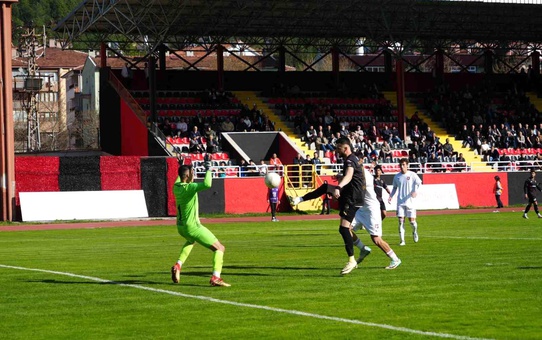 GMG Kastamonuspor, Uşakspor'u 5-1 mağlup etti