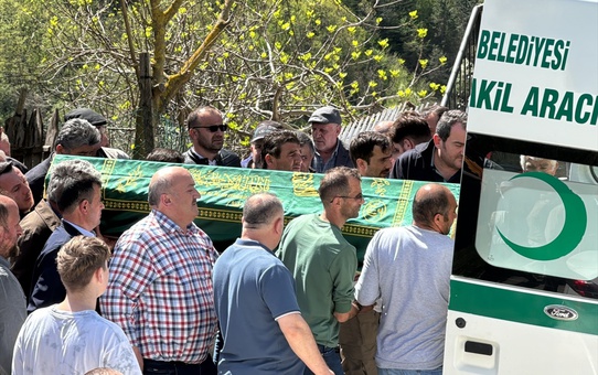İstanbul'daki gece kulübü yangınında hayatını kaybedenler memleketlerinde toprağa verildi