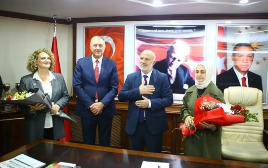 CHP'li Enver Atagün, Ardeşen Belediye Başkanı olarak göreve başladı
