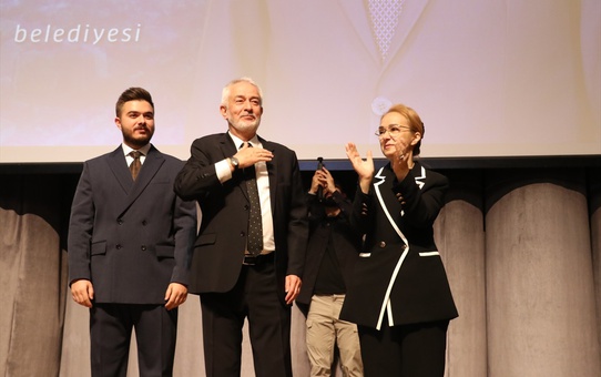 Şükrü Başdeğirmen, Isparta Belediye Başkanı olarak mazbatasını aldı