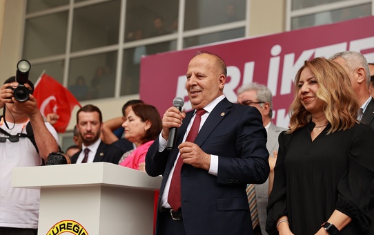Ali Demirçalı, Yüreğir Belediye Başkanı olarak göreve başladı