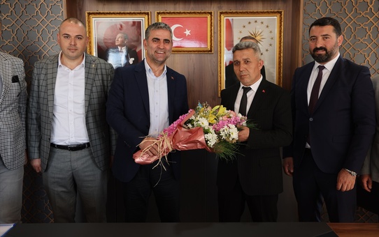 AK Parti'den Kandıra Belediye Başkanı Erol Ölmez göreve başladı