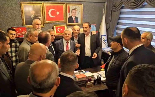 MHP'li Efdal Altundal'ın devir teslim töreninde tartışma çıktı