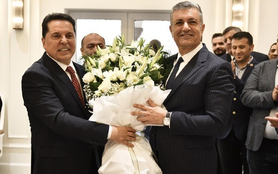 Esenyurt Belediye Başkanı Özer: Son aylarda birçok ihale yapılmış ve bize 3 milyar TL'nin üstünde bir borç devredilmiştir