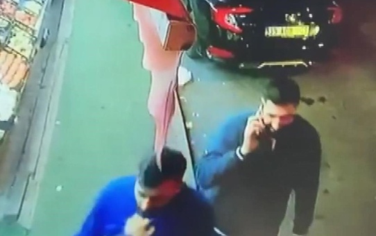 Engelli gence sokak ortasında sözlü ve yumruklu saldırı