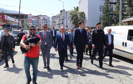 Arhavi'de 23 Nisan Ulusal Egemenlik ve Çocuk Bayramı Kutlamaları