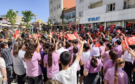 Malatya'dan gelen 2. Ordu Komutanlığı Bandosu Şırnak'ta konser verdi