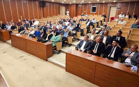 Gölcük Belediye Başkanı Muhtarlara Başarılar Diledi