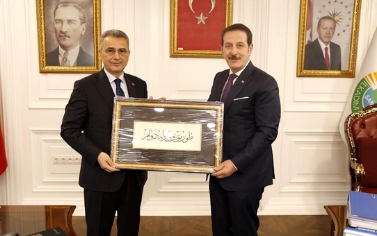 İlkadım Belediye Başkanı İhsan Kurnaz'a eski başkanından ziyaret