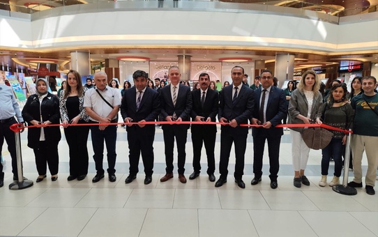 Malatya'da Battalgazi Hacı Ahmet Akıncı Anadolu Lisesi Öğrencileri Resim Sergisi Açtı