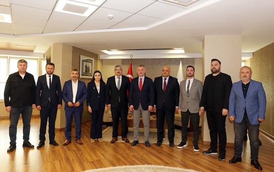 KOTO Başkanı Necmi Bulut, Tahir Büyükakın'ı tebrik etti