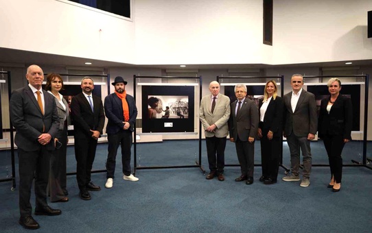 İzmir Ekonomi Üniversitesi, Meksikalı Sanatçının Sergisine Ev Sahipliği Yaptı
