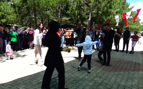 Baharın gelişi Hıdırellez Şenliği ile kutlandı