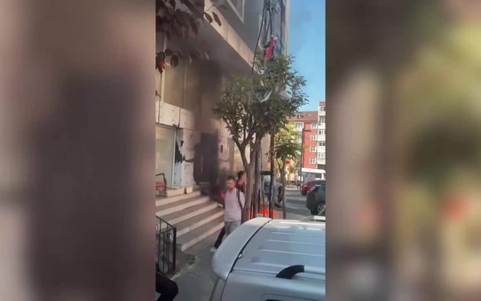 Şişli'de müteahhit ile anlaşmazlık yaşayan aile binayı ateşe verdi