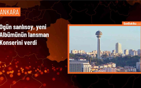 Ogün Sanlısoy, yeni albümünün lansman konserini gerçekleştirdi
