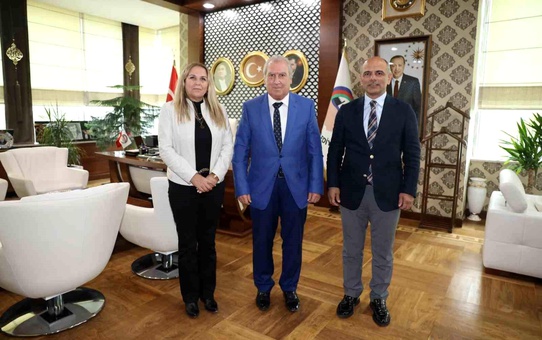 Körfez Belediye Başkanı Şener Söğüt, Tarihçi-Yazar Prof. Dr. Vahdettin Engin'i ağırladı