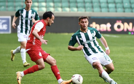 Ümraniyespor, Bitexen Giresunspor'u 2-1 mağlup etti