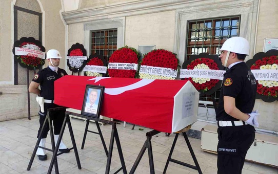 Eskişehir'de Kalp Krizi Geçiren Polis Memuru Son Yolculuğuna Uğurlandı