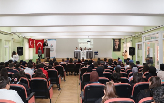 Havza'da Mustafa Kutlu paneli düzenlendi