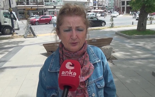 Sinop Meydan Projesi'nde Rögar Kapağı Üzerine Bank Yapılması Tartışma Yarattı