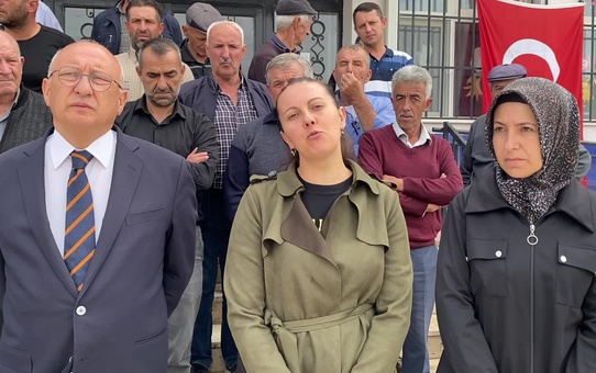 Eskişehir'de 'bir Köy Okulu Kapatılacak' İddiası... Utku Çakırözer: 'insanların Düzenini Bozmayalım, Eğitim En Temel Haktır'