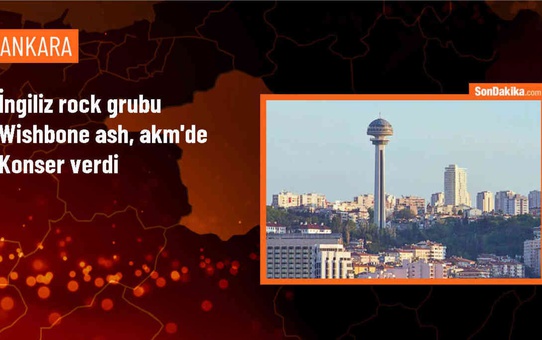 Wishbone Ash, Atatürk Kültür Merkezi'nde hayranlarıyla buluştu