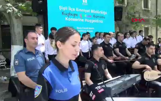 İstanbul Emniyet Müdürlüğü tarafından oluşturulan Kuştepe Çocuk Korosu, Darülaceze'de konser verdi