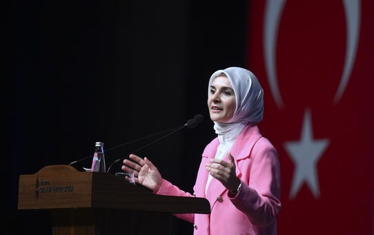 Aile ve Sosyal Hizmetler Bakanı Mahinur Özdemir Göktaş: Türkiye Yüzyılı, Gençlerin Yüzyılı Olacak