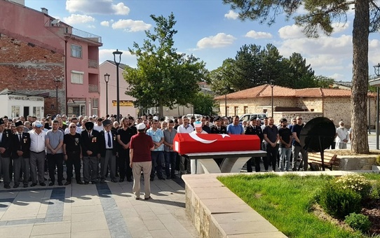 Kıbrıs gazisi Şerafettin Aslan'ın cenazesi toprağa verildi
