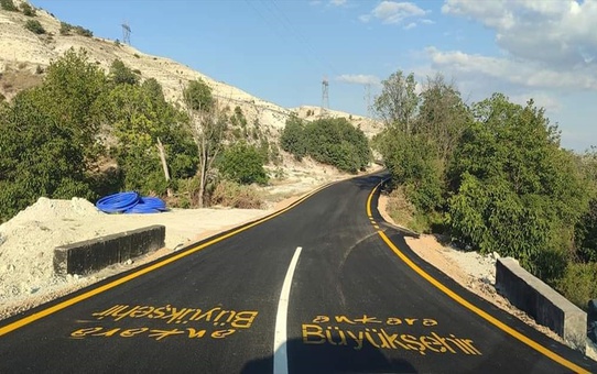 Beypazarı ilçesinde yol çalışmaları devam ediyor