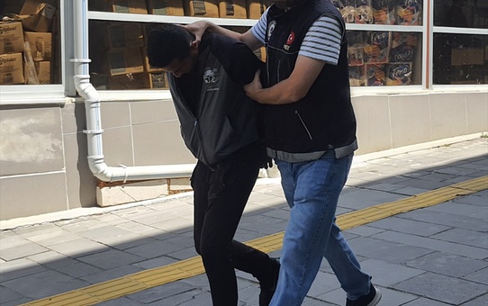 Kütahya'da Uyuşturucu Ticareti Yapan 5 Zanlı Tutuklandı