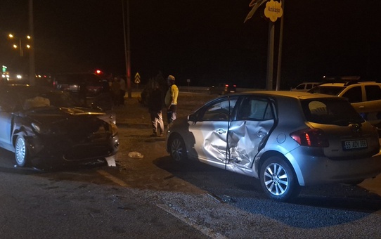 Samsun'da Otomobiller Çarpıştı: 6 Yaralı