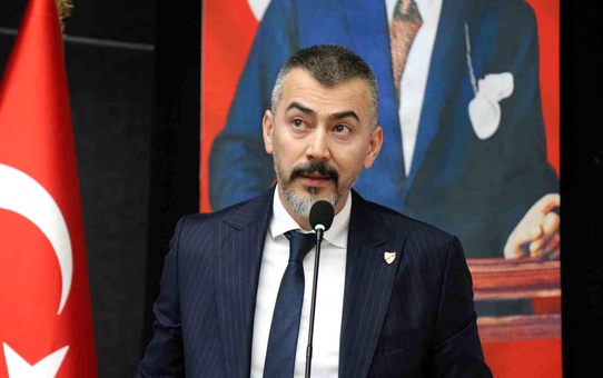 Boluspor Olağanüstü Kongresi'nde Savaş Abak Yeniden Başkan Seçildi