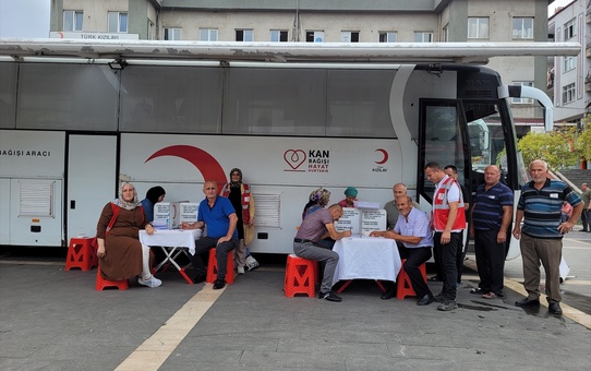 Tekkeköy'de Türk Kızılaya 200 Ünite Kan Bağışı Yapıldı