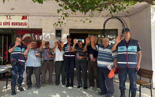 Edirne'de Jandarma Ekipleri Bilgilendirme Çalışmalarına Devam Ediyor